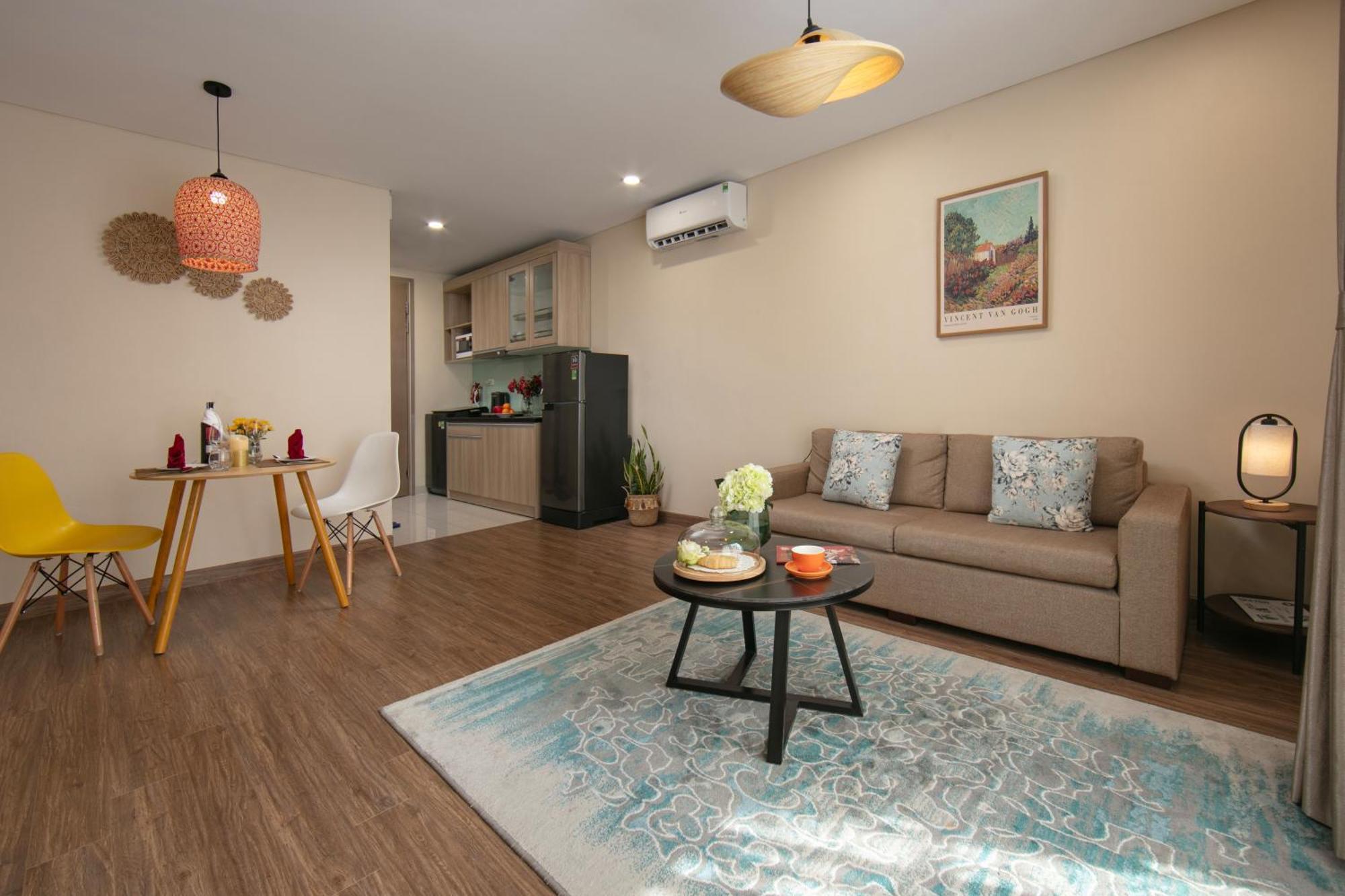 Hb Serviced Apartment - Lac Long Quan هانوي المظهر الخارجي الصورة